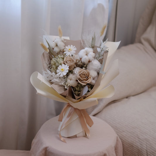 奶茶・白玫瑰花束